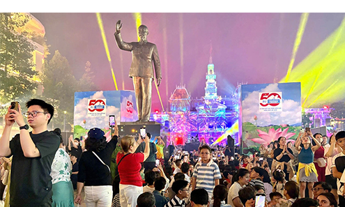 Nhiều hoạt động kỷ niệm 50 năm thống nhất đất nước